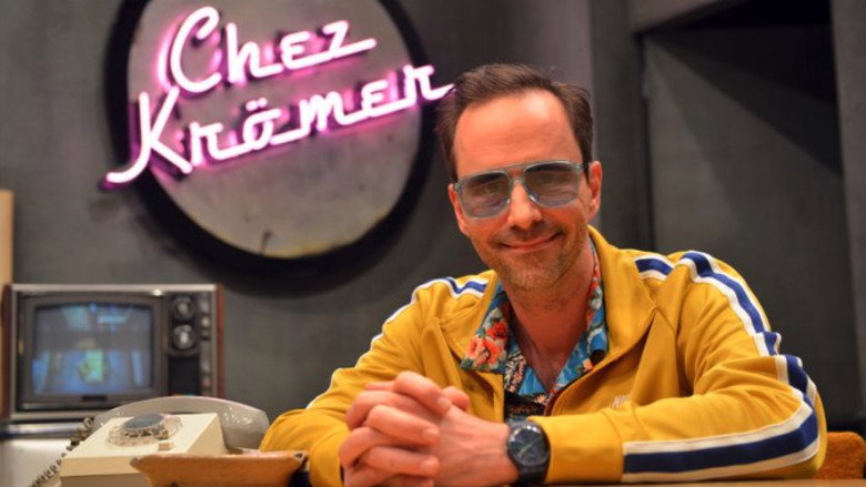 Chez Krömer still 2