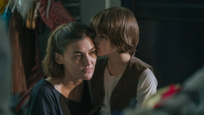 La mitad de Ana still 2