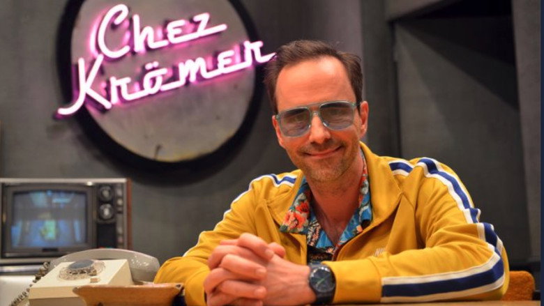 Chez Krömer still 3